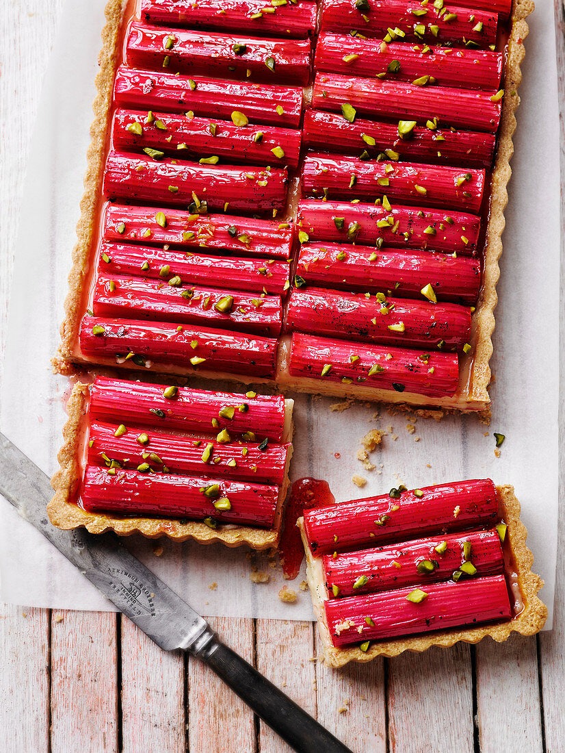 Rhubarba and custard tart