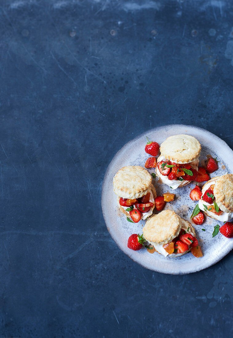 Pimm’s scones with strawberries