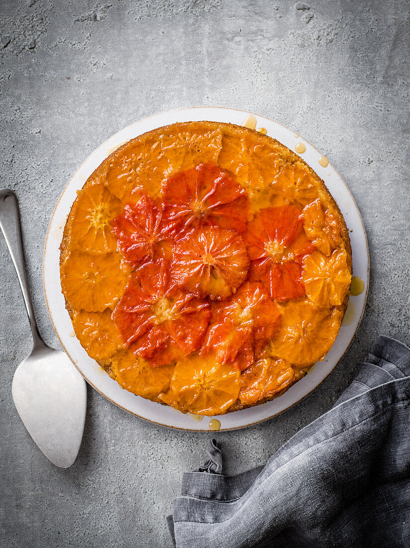 Grapefruit, clementine and gin upside-down cake