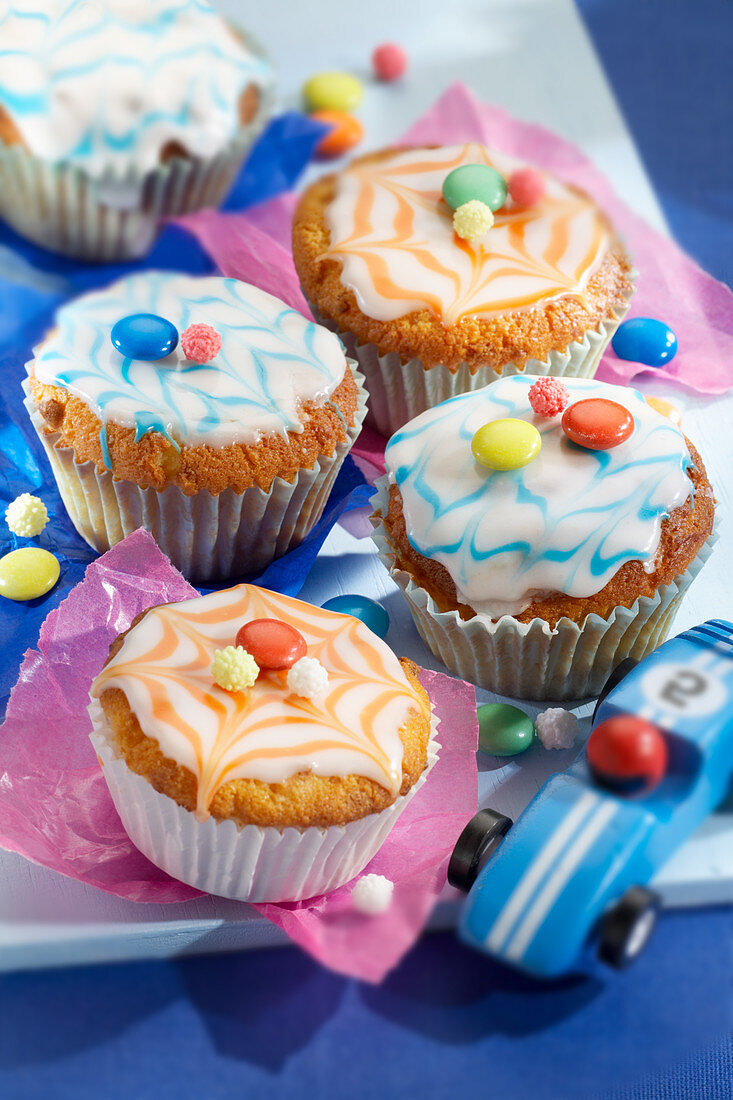 Bunte Schoko-Aprikosen-Muffins