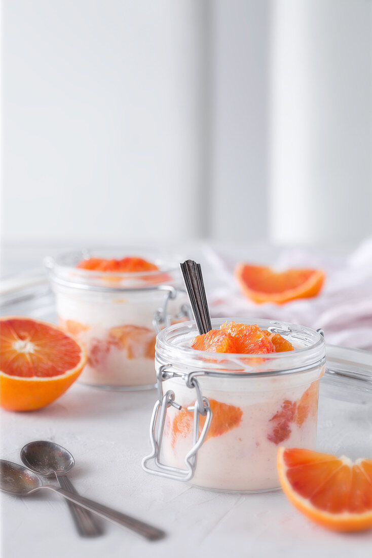 Overnight oats with blood oranges
