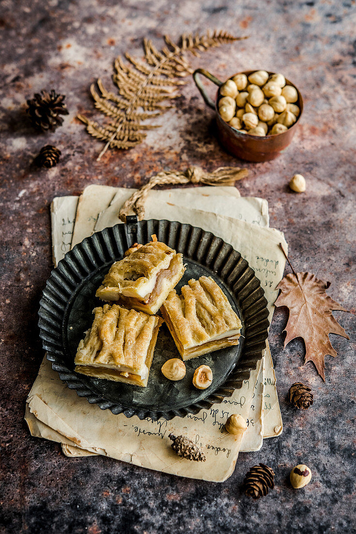 Apple pie with nuts