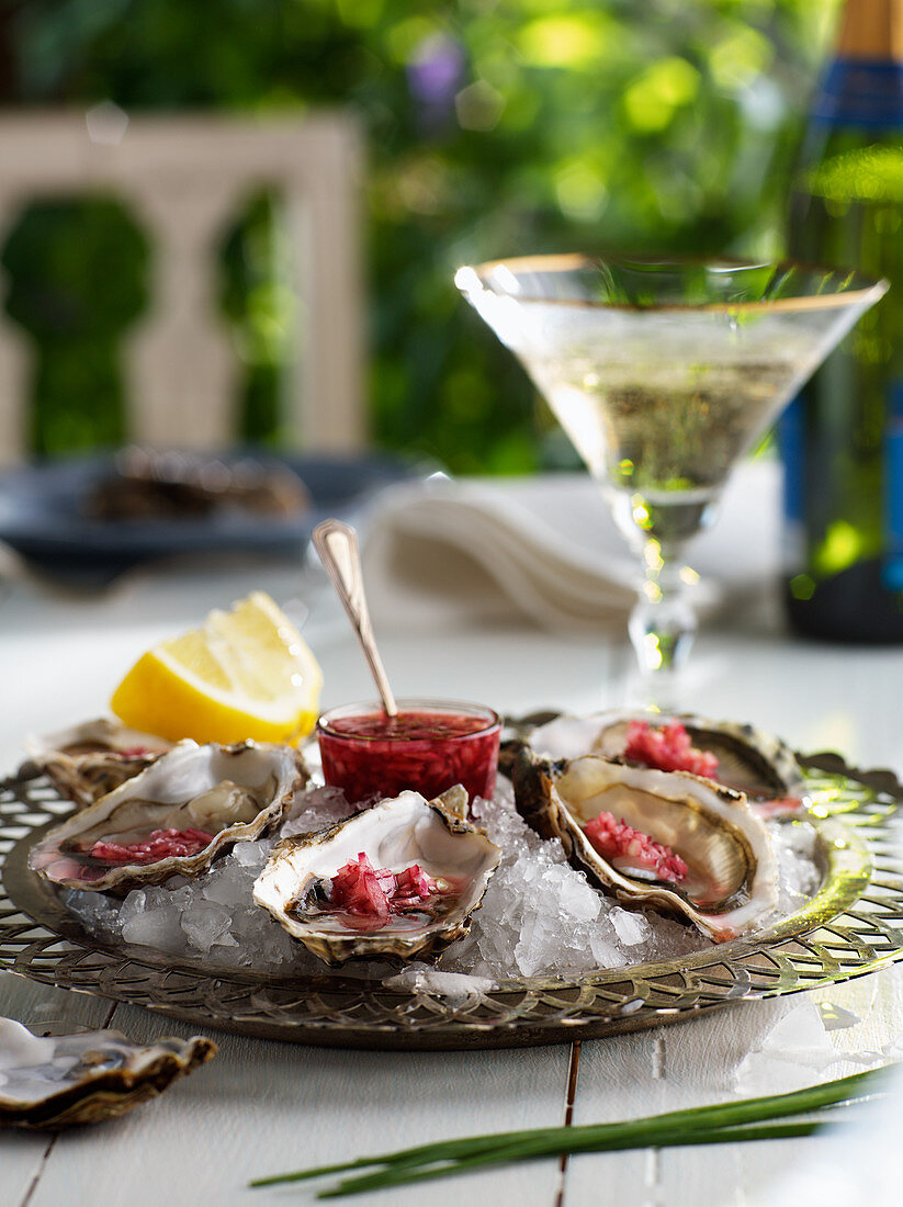 Oysters on ice served with mignonette sauce