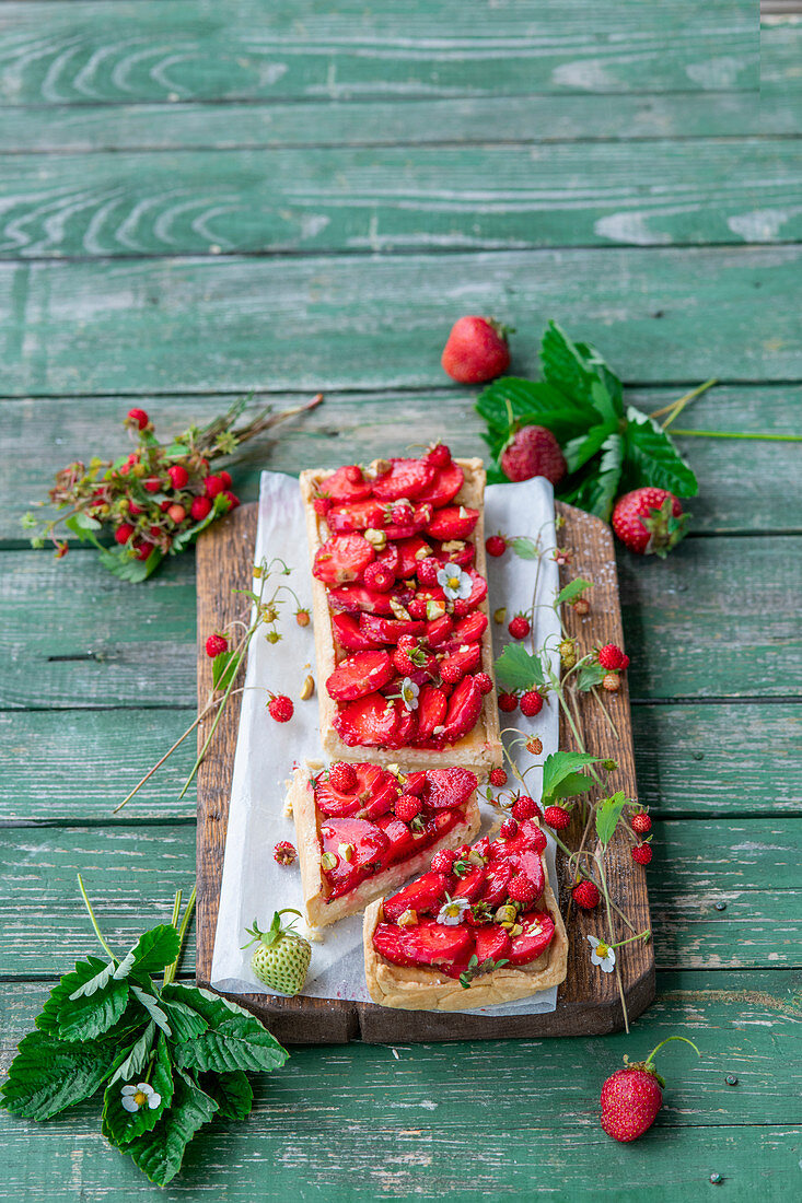 Strawberry cottage cheese tart