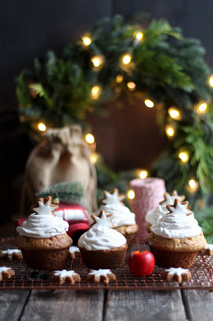 Christmas cinnamon muffins