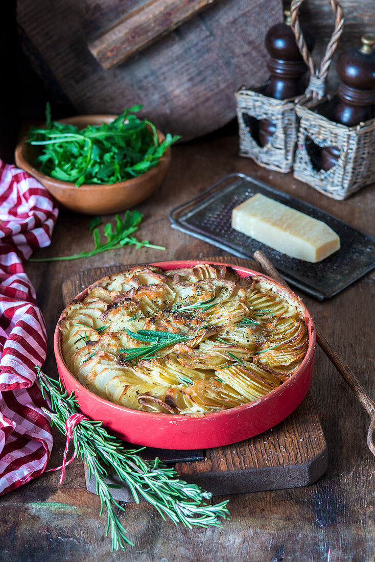 Kartoffelgratin mit Rosmarin