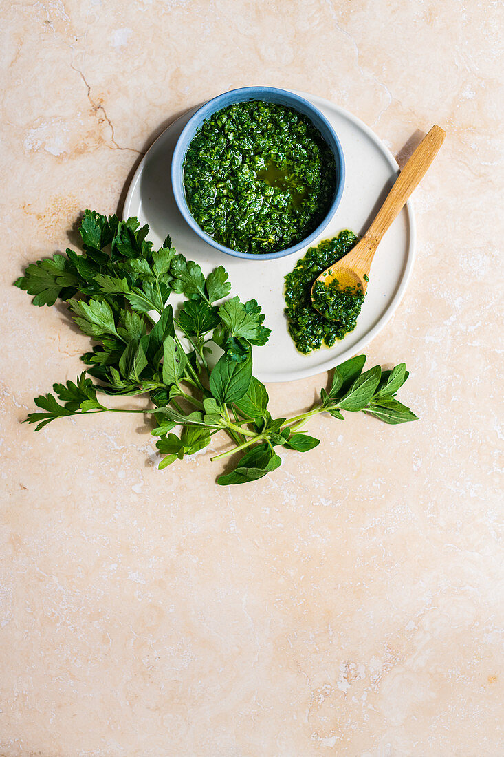 Chimichurri mit Petersilie und Oregano