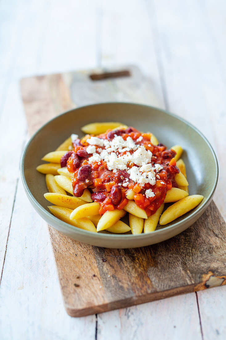 Schupfnudeln mit Tomaten-Bohnen-Sauce