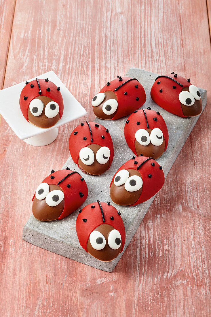 Mini ladybird cakes