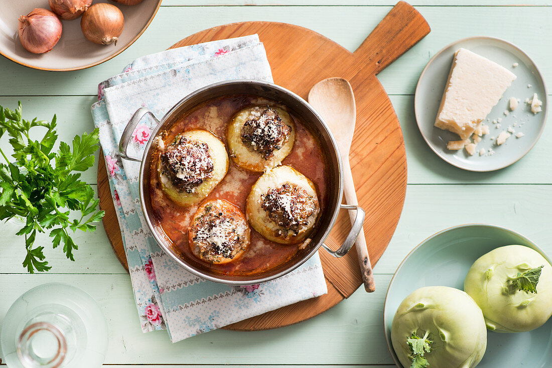 Gefüllte Kohlrabi mit Hackfleisch