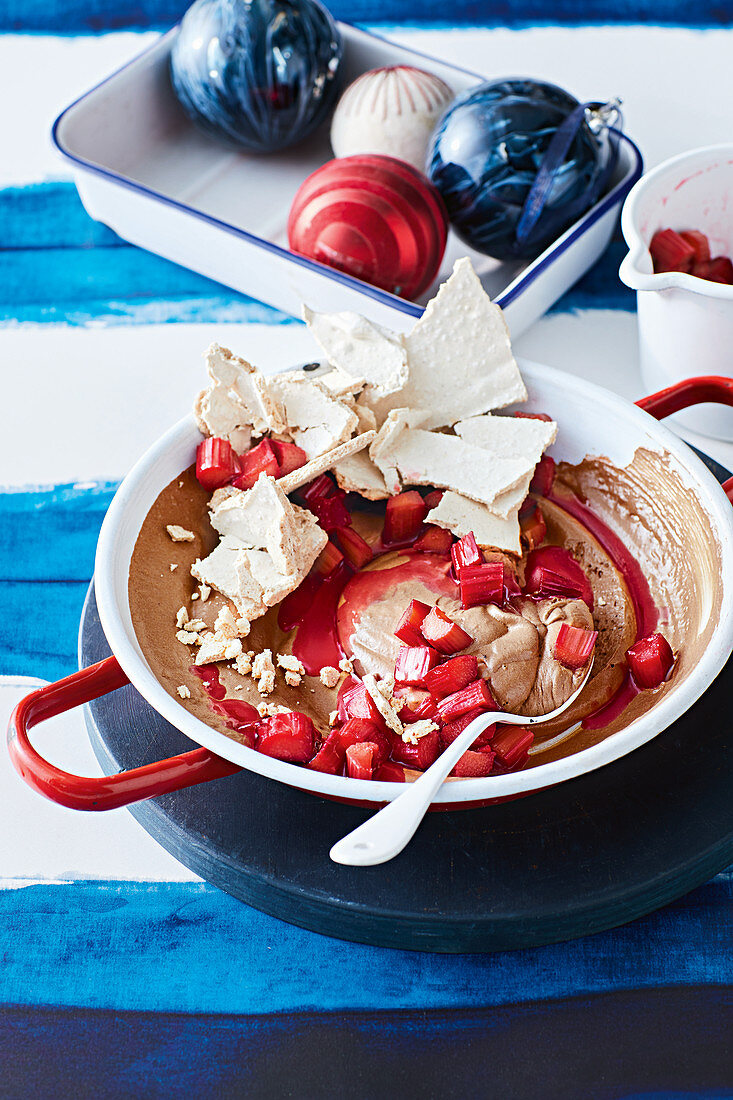 Dark-chocolate mousse with rhubarb and spiced meringue