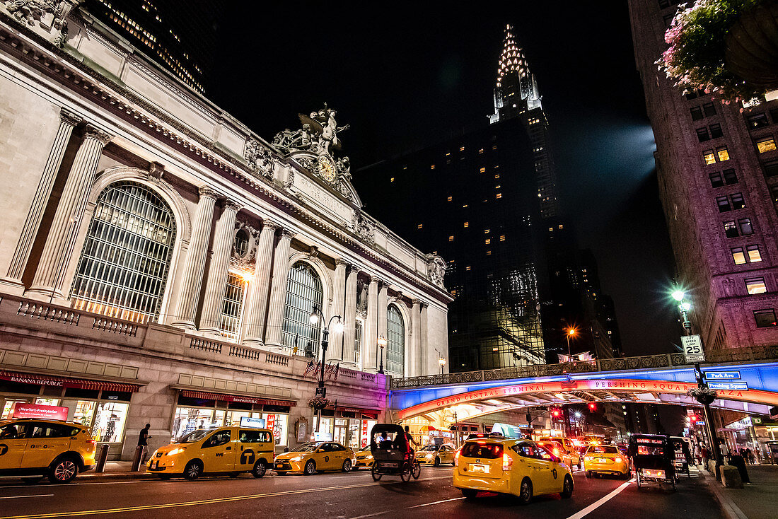 A view from Grand Central Station of the Chrysler Building, Manhattan, New York City, USA