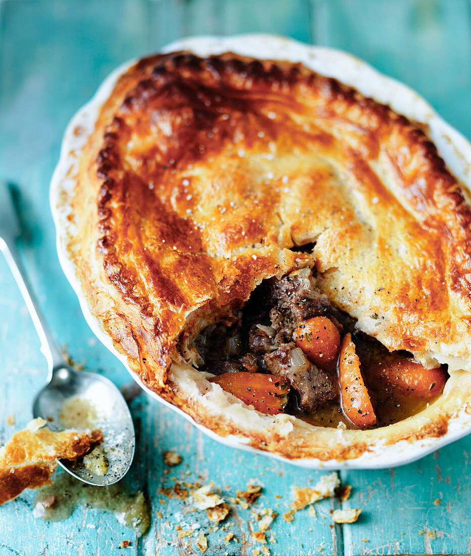 Beef and carrot pie for two