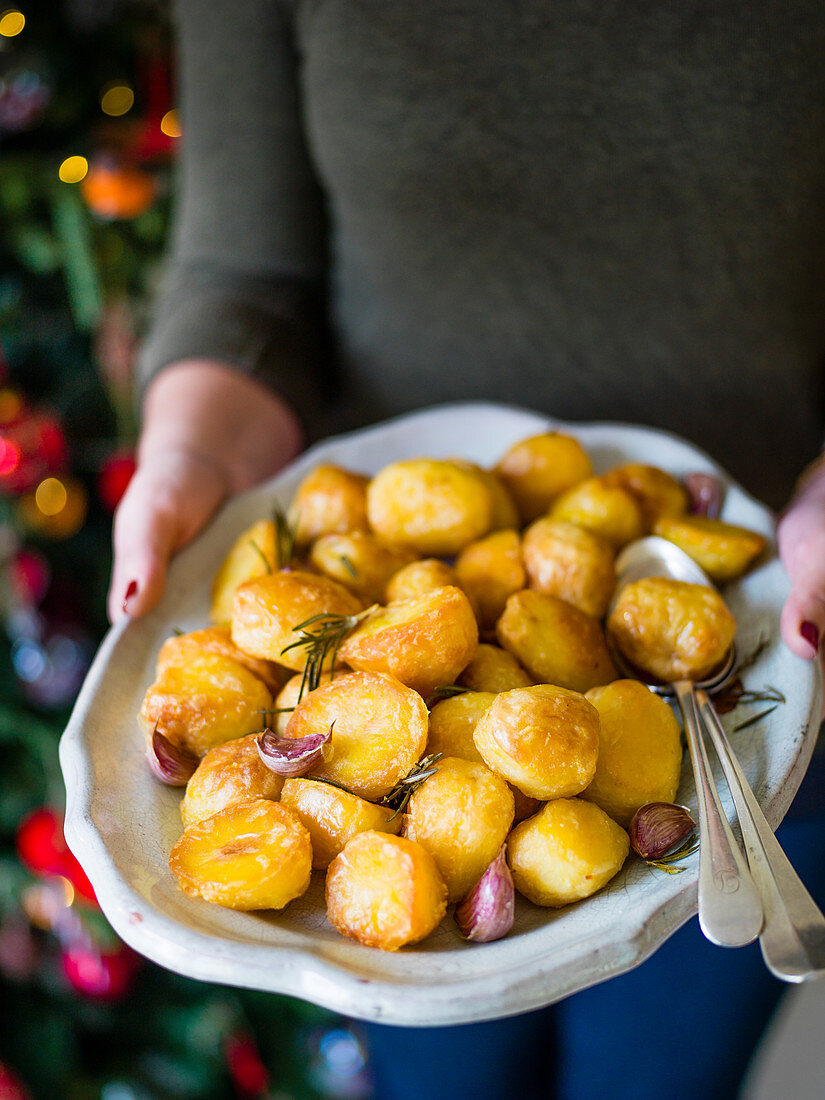 Garlic and rosemary roasties