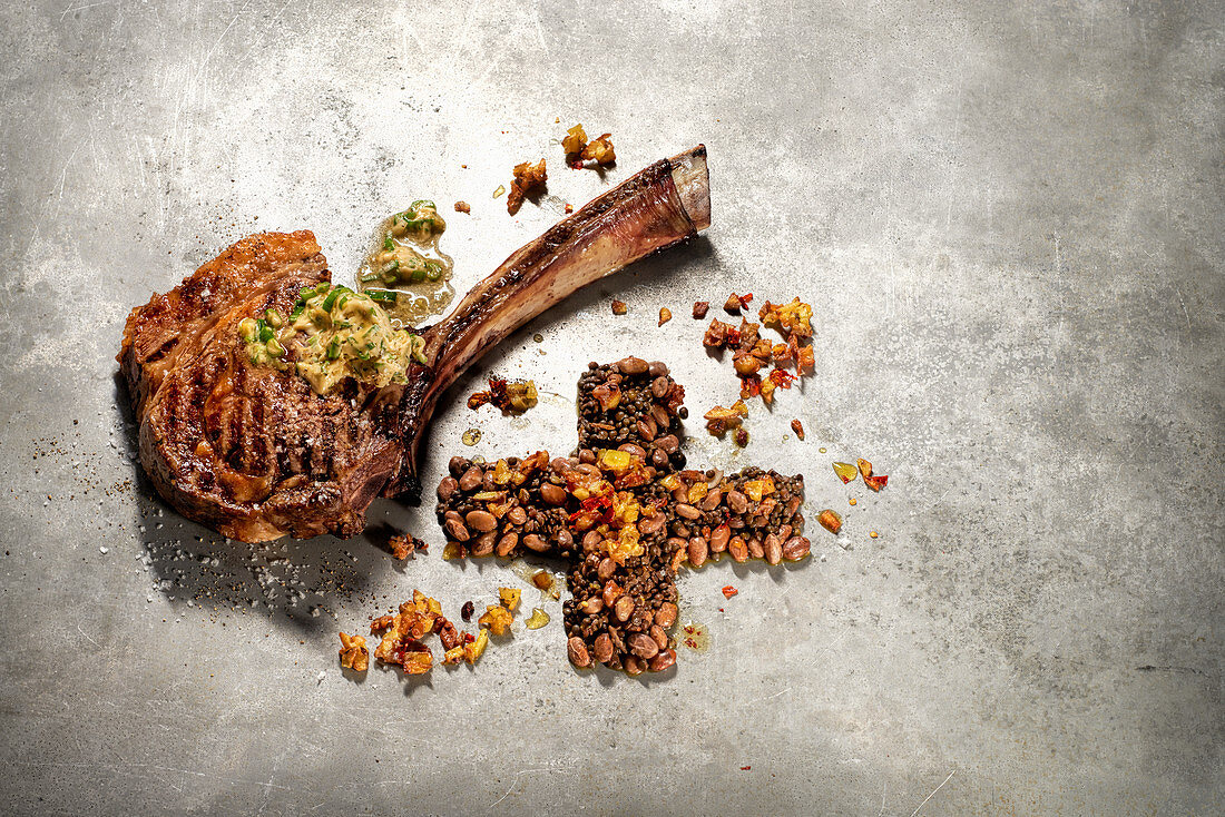Grilled rib with Schabziger butter and legumes