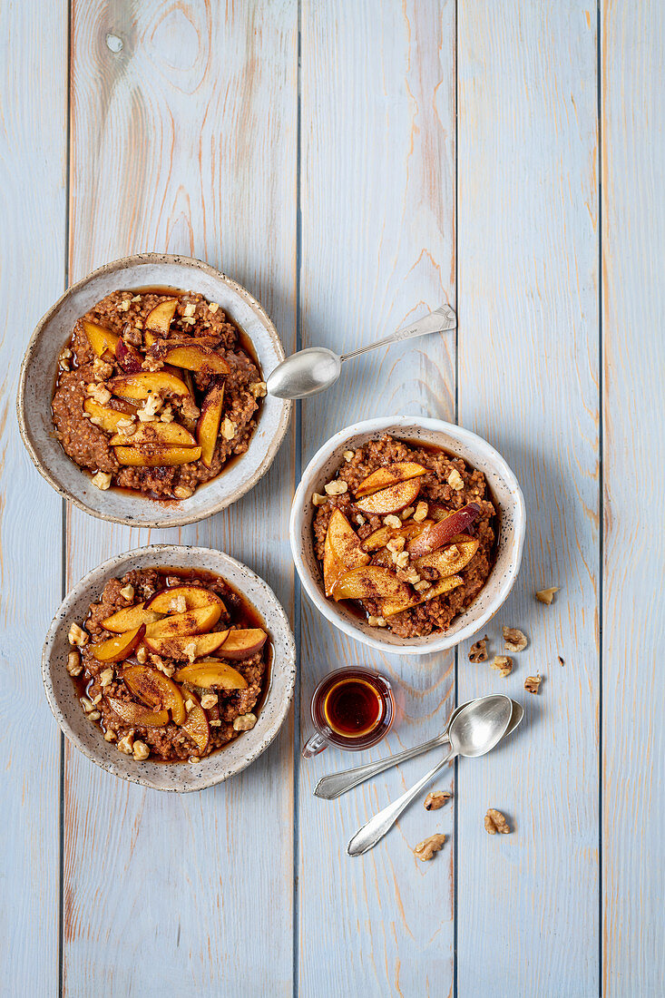 Millet porridge with caramelized nectarines