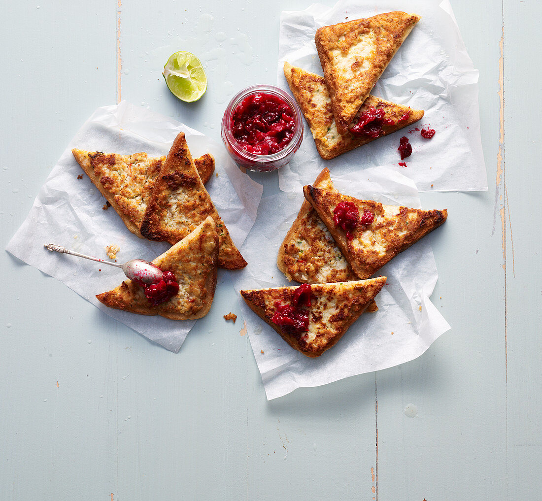 Garnelenbrote mit Cranberry-Chutney