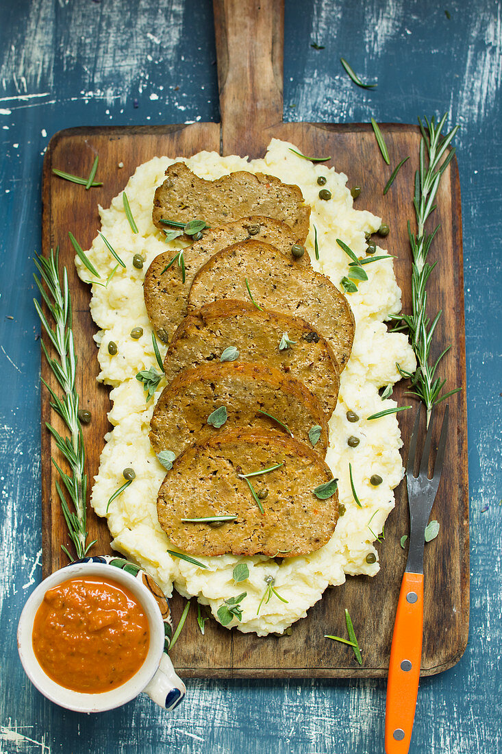 Meatloaf with mashed potatoes (vegan)