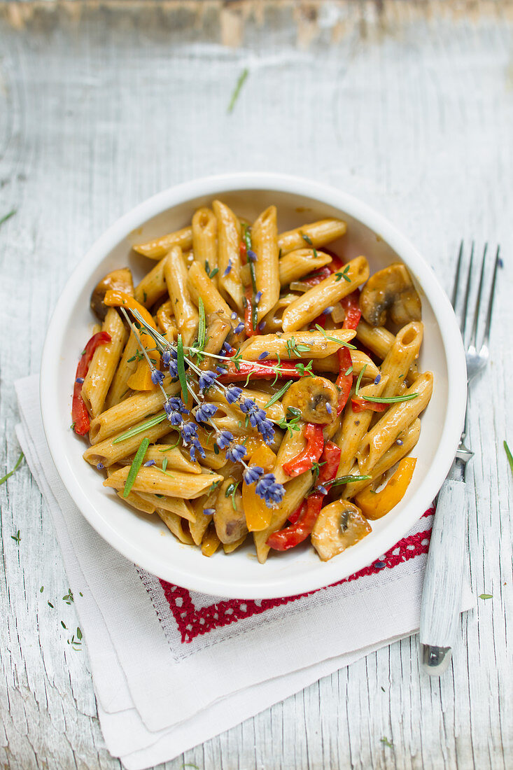 Penne with mushrooms and peppers