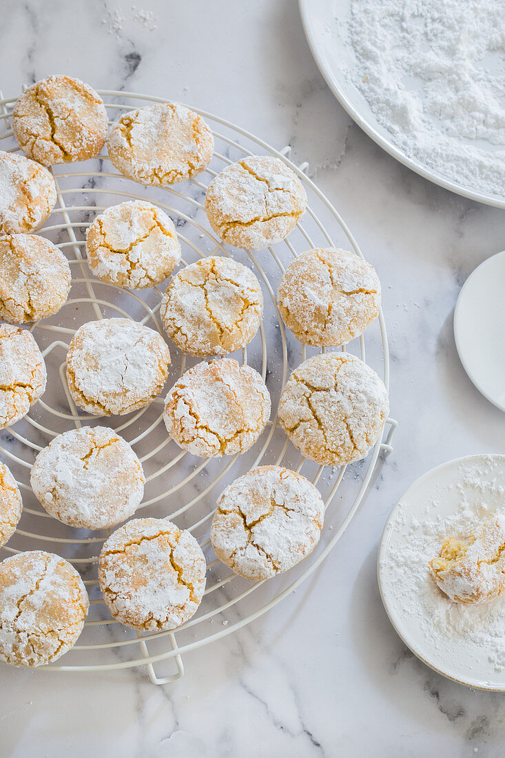 Amaretti morbidi (almond macaroons, Italy)