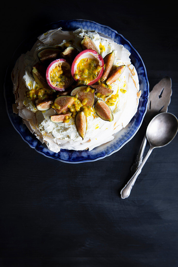 Passion Fruit Fig Pavlova Cake