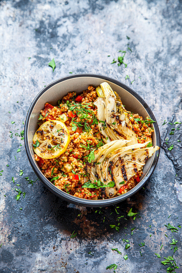 Grilled fennel with bulgur salad