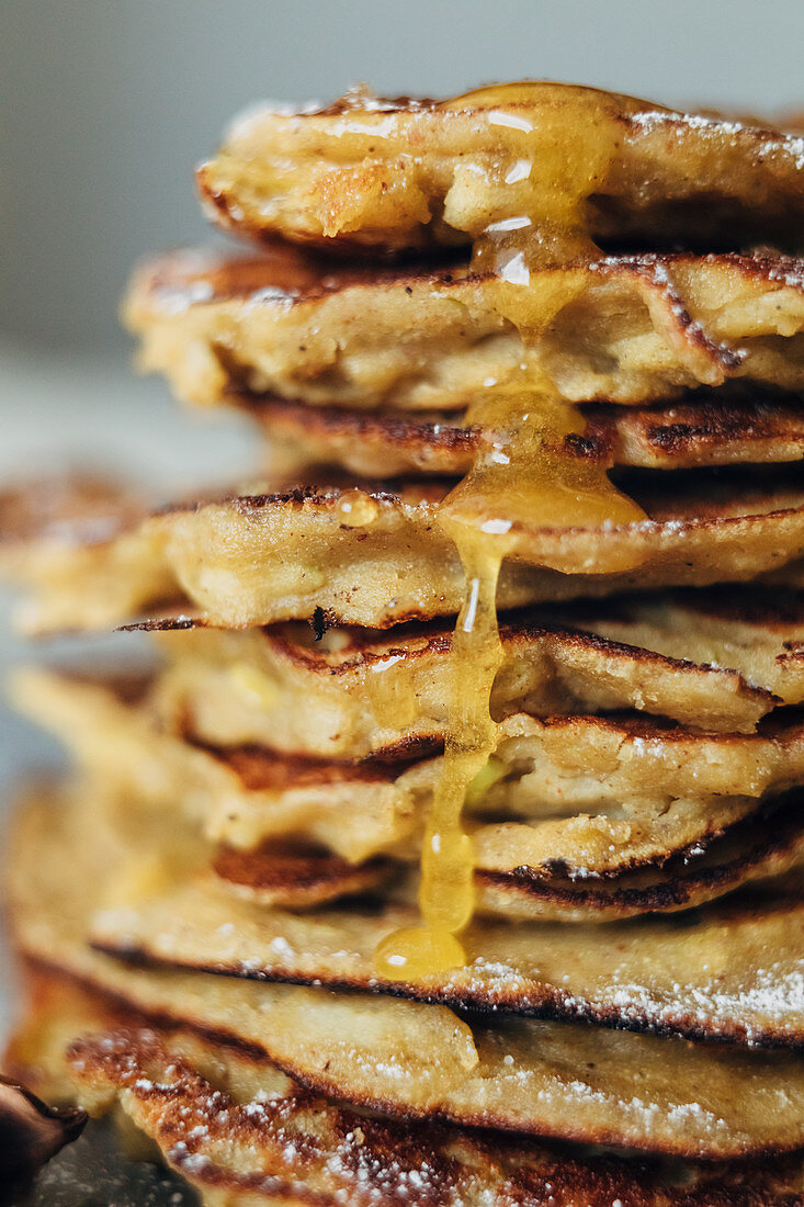 Buckwheat pancakes with honey