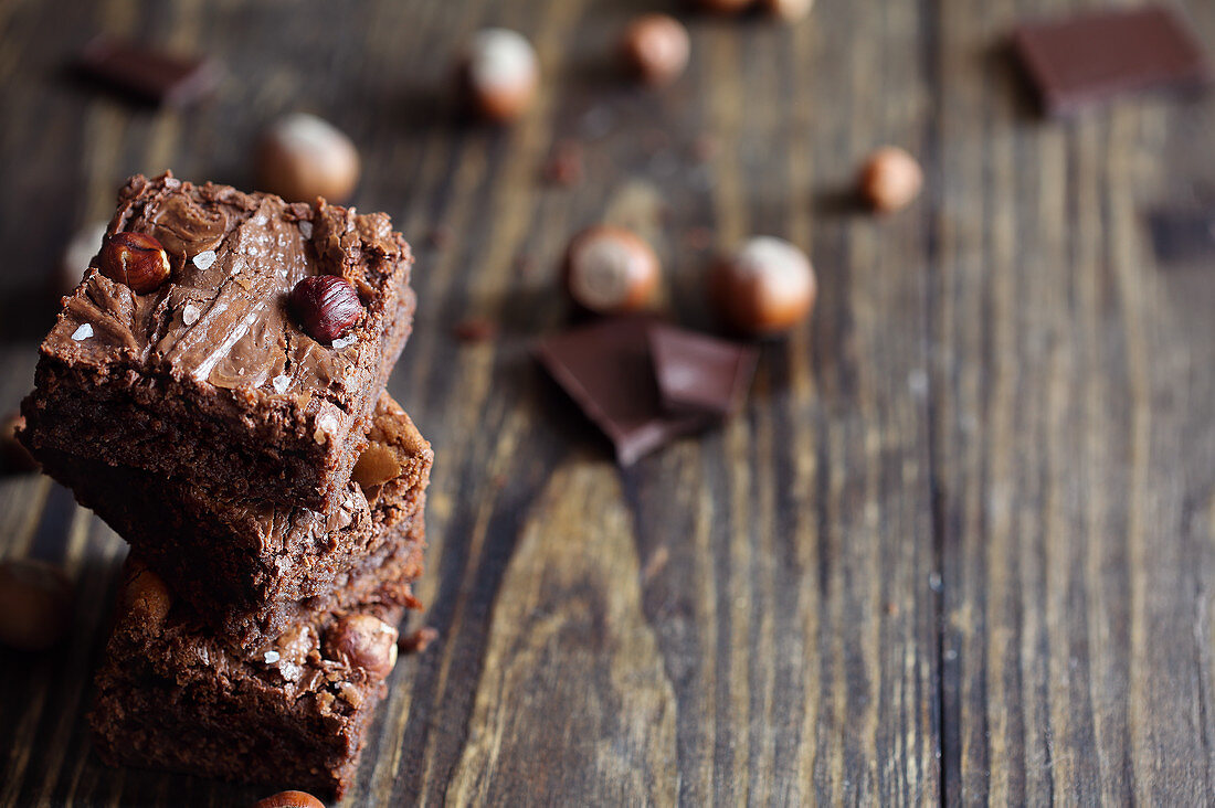 Brownies mit Schokocreme und Haselnüssen