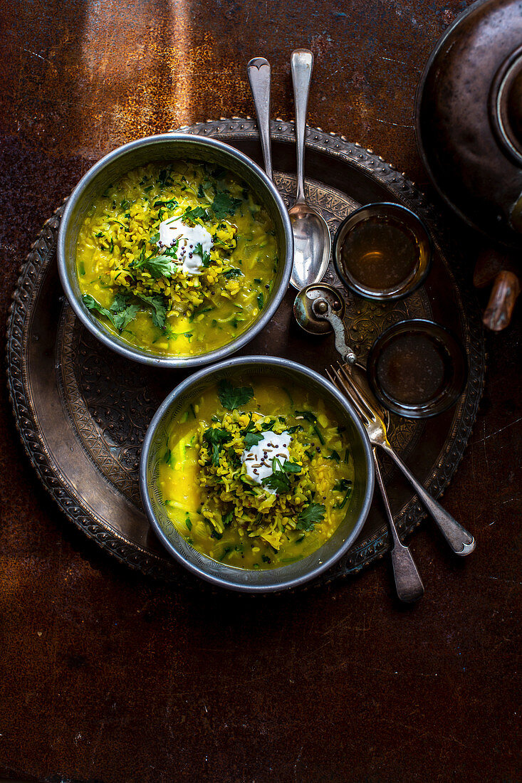 Indian dal with spinach, coconut oil, courgette and ginger