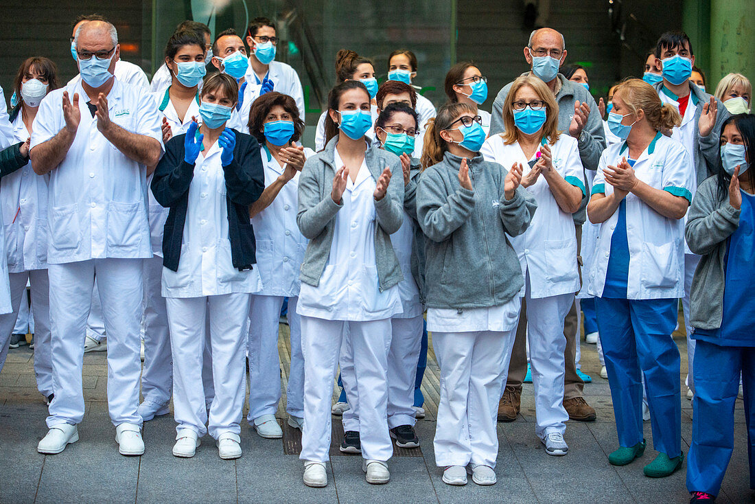Healthcare workers clapping during Covid-19 outbreak
