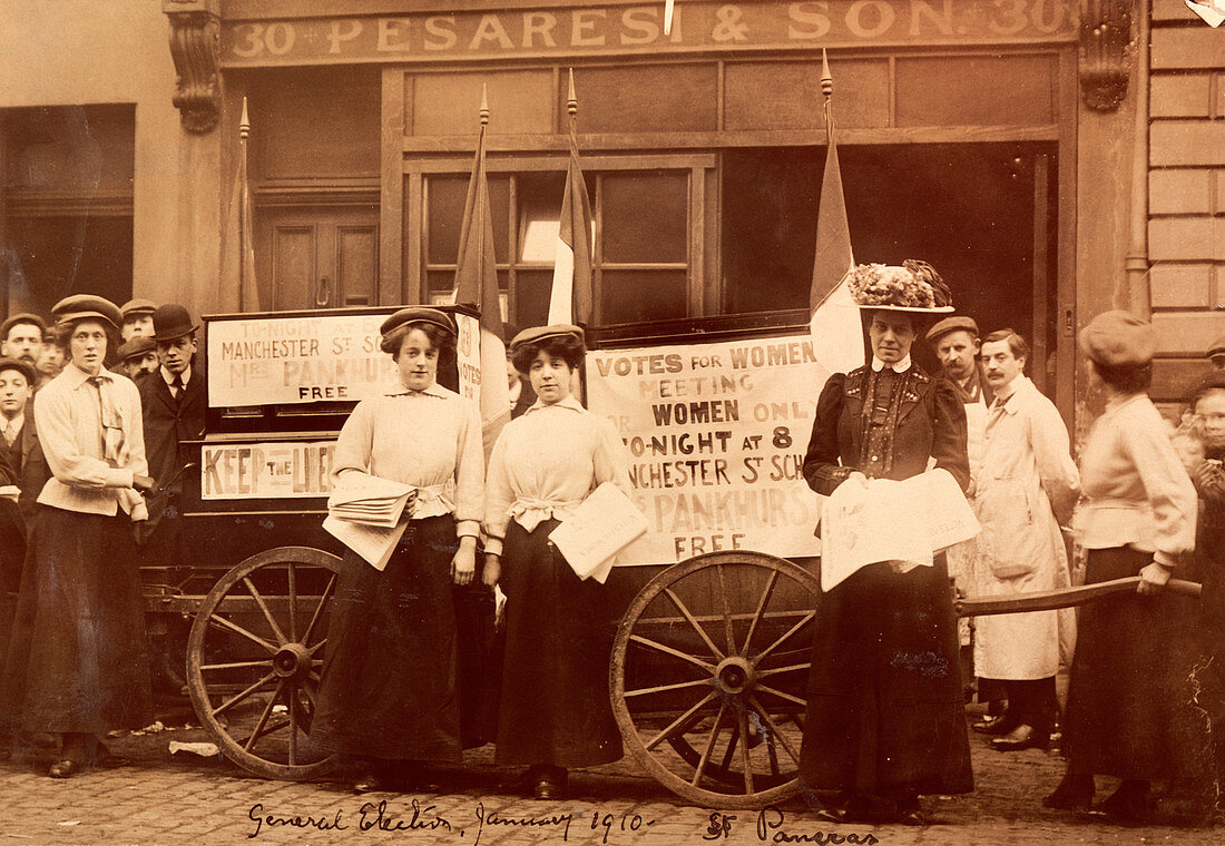 Suffragettes advertising a talk by Emmeline Pankhurst, 1910
