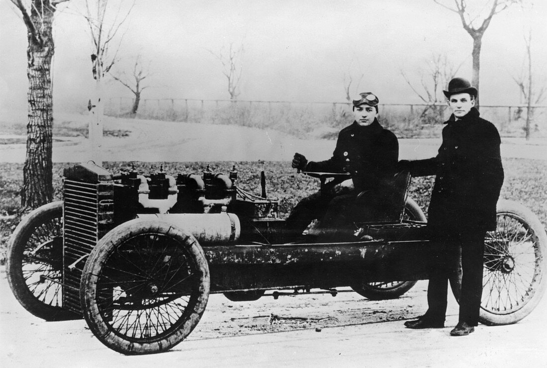 Barney Oldfield and Henry Ford with Ford '999', 1902