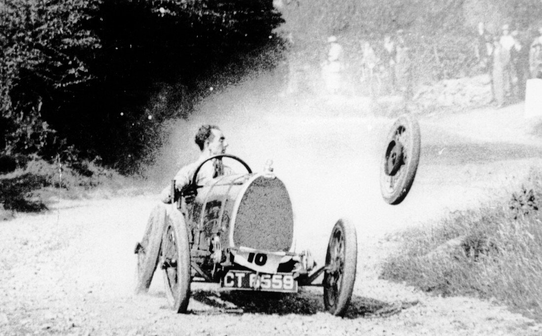 Raymond Mays' Bugatti loses a wheel