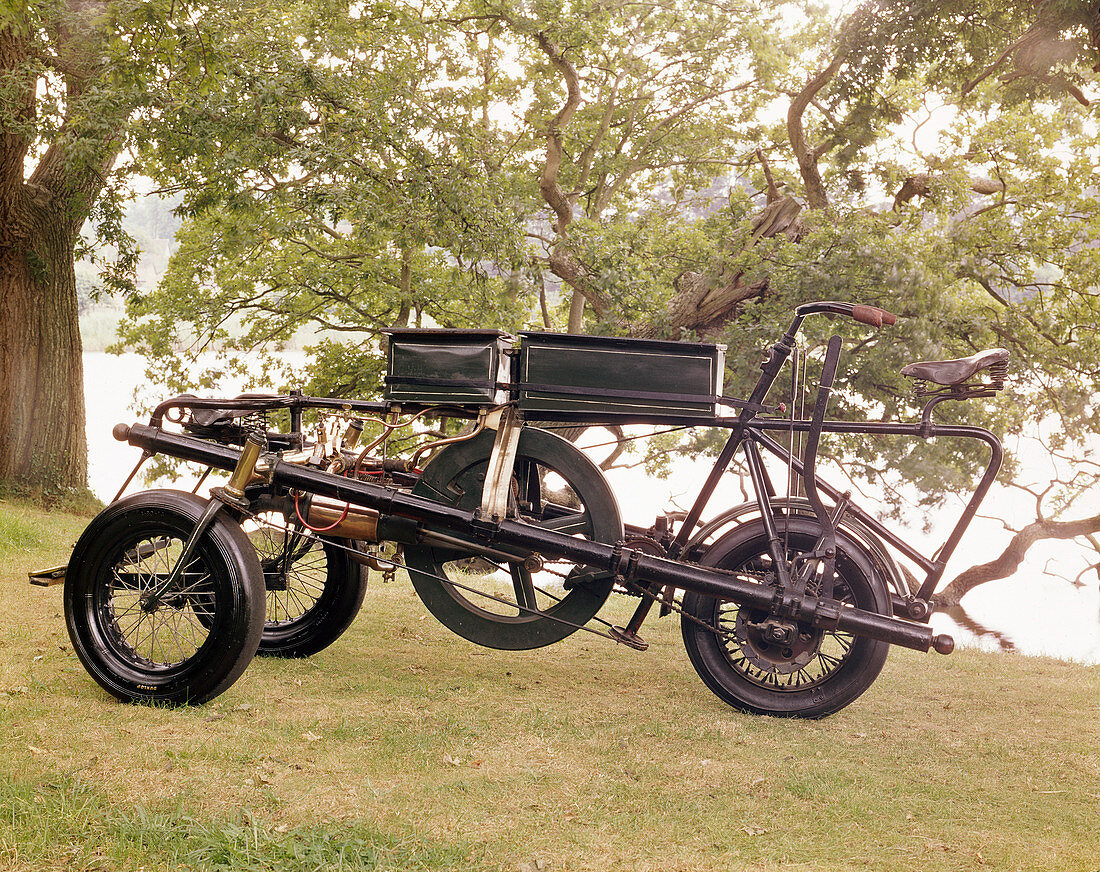 An 1896 Pennington motor-tricycle