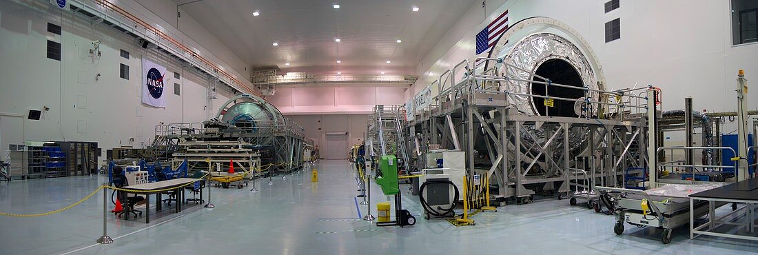 Space station cleanroom at KSC