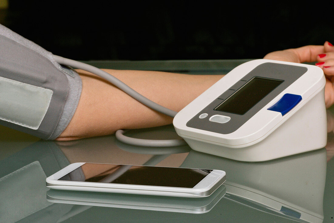 Measuring blood pressure at home