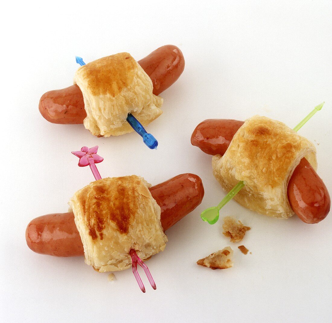 Mini-sausage rolls as party snacks