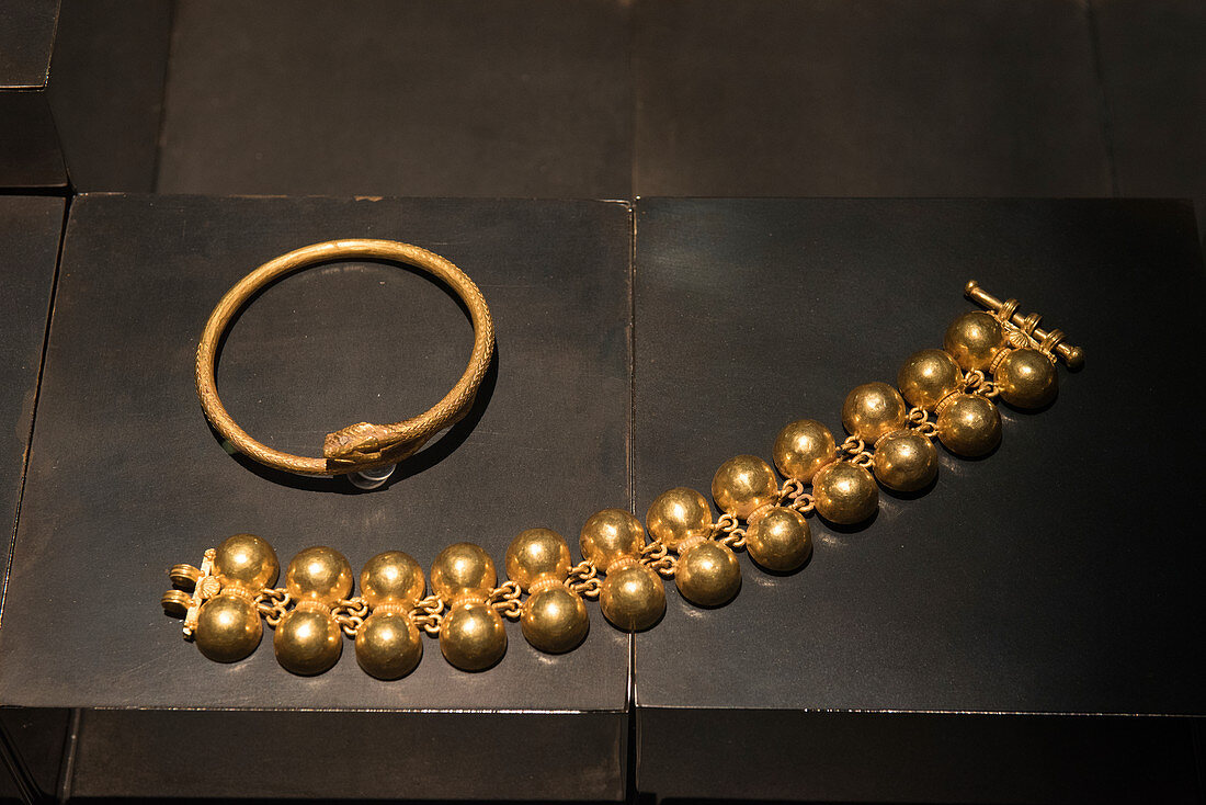 Gold bracelets from Herculaneum,1st century AD