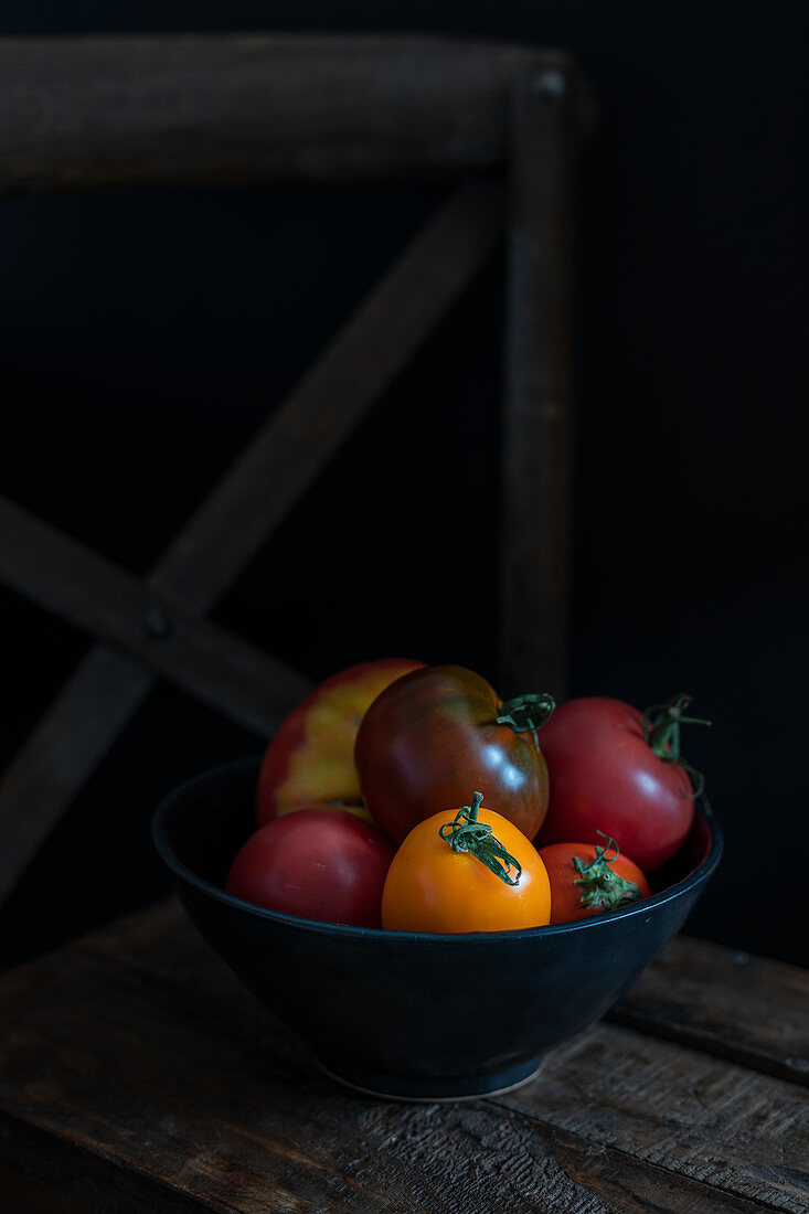 Heirloom Tomaten in einer Schüssel