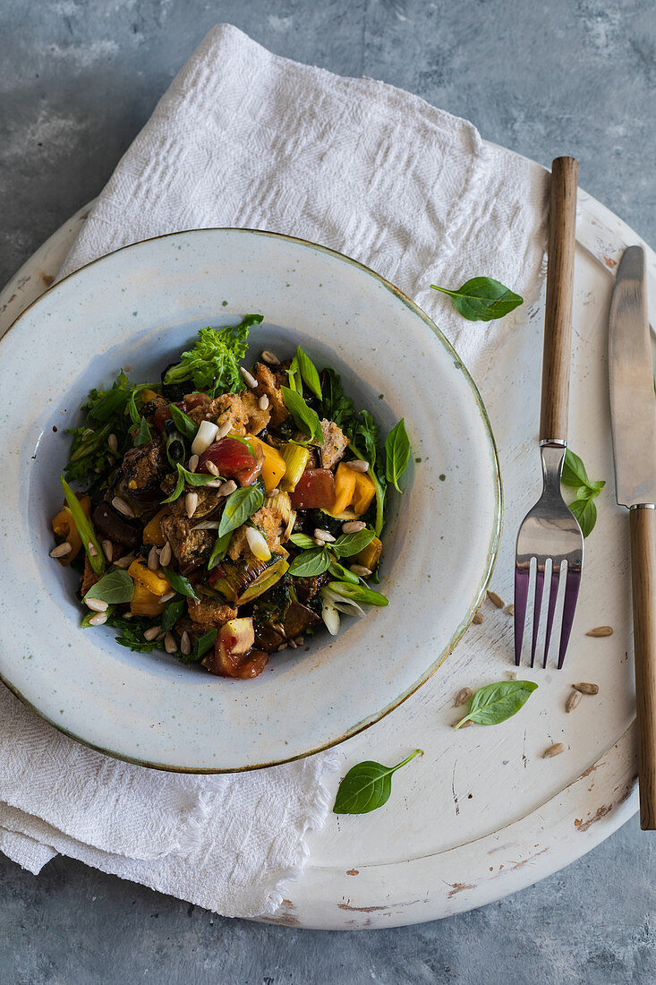 Panzanella with yellow tomatoes and eggplants