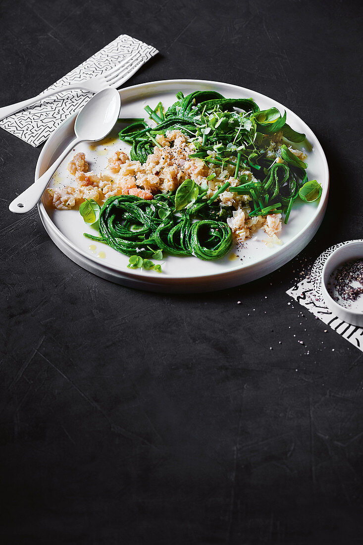 Spaghetti Verde mit blauer Schwimmkrabbe