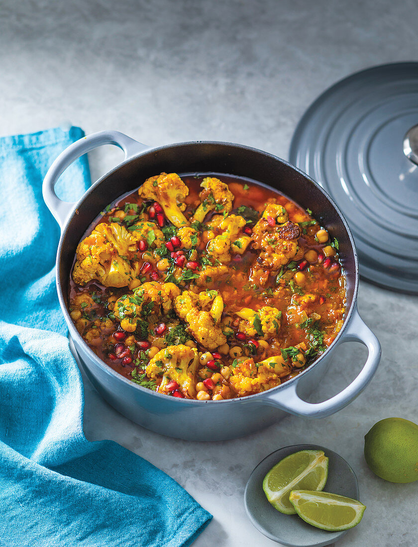 Tandoori cauliflower and chickpea curry