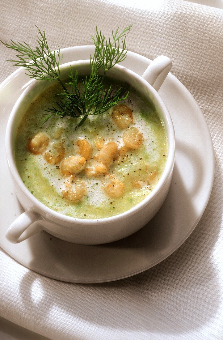 Holsteiner Kartoffelsuppe mit Nordseekrabben, Dill