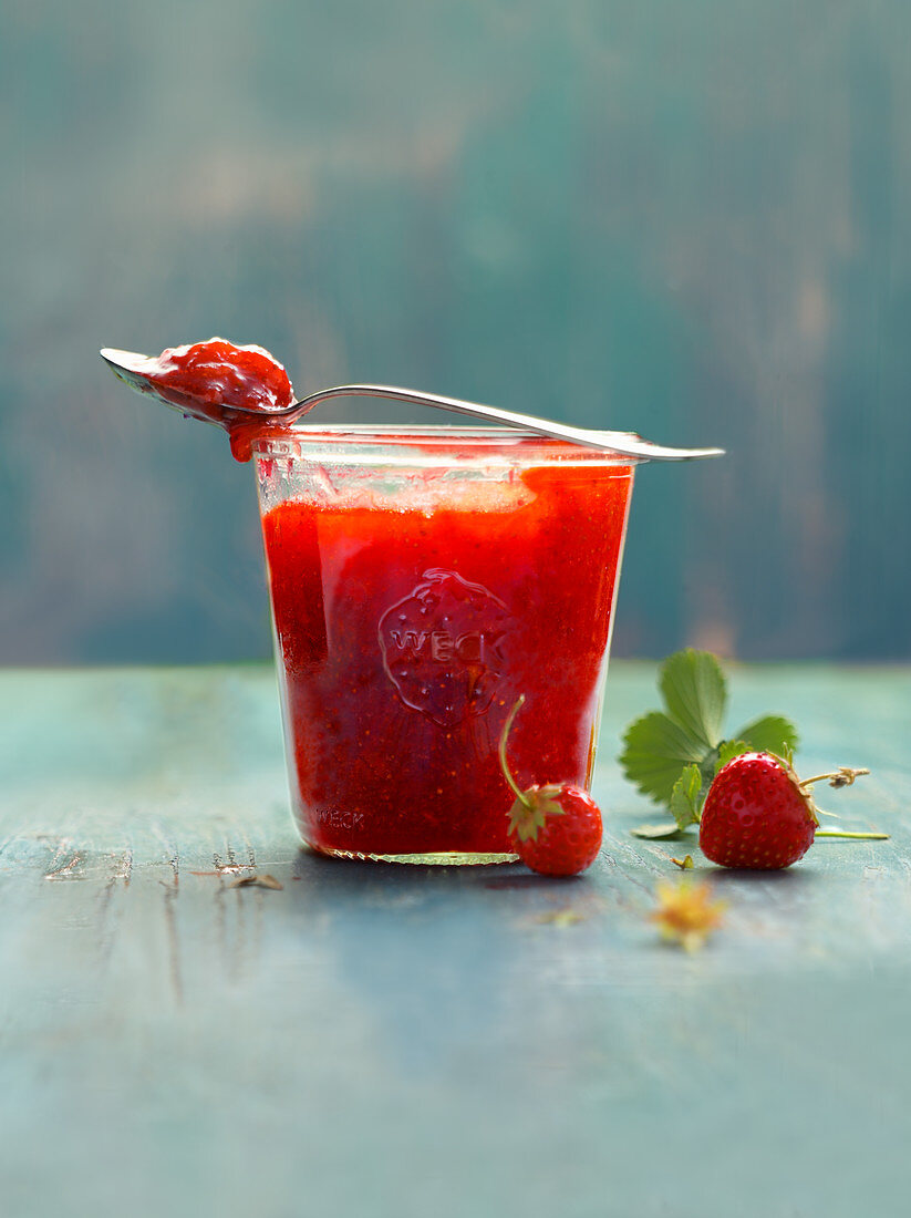 Erdbeermarmelade im Glas