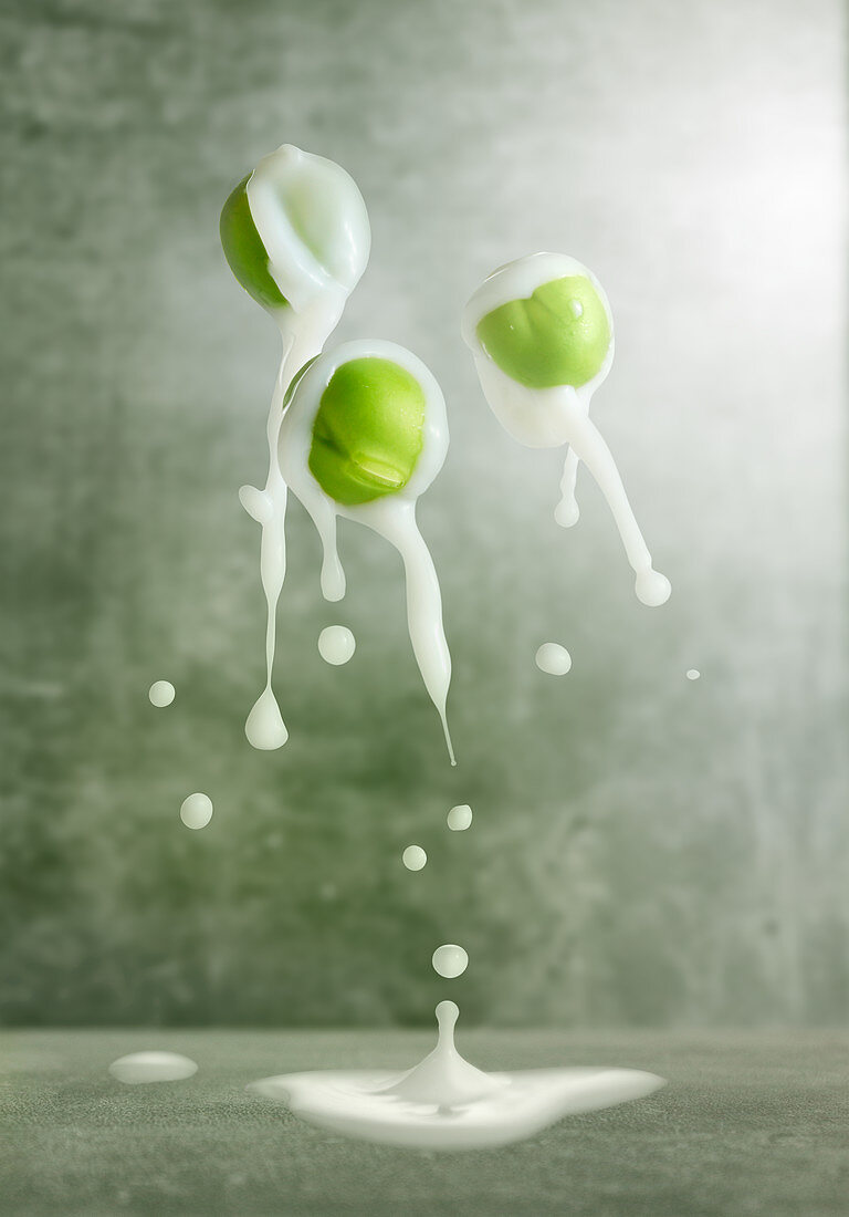 Peas with a splash of milk