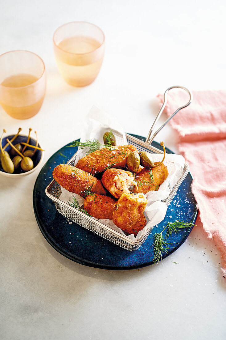 Salmon croquettes with capers