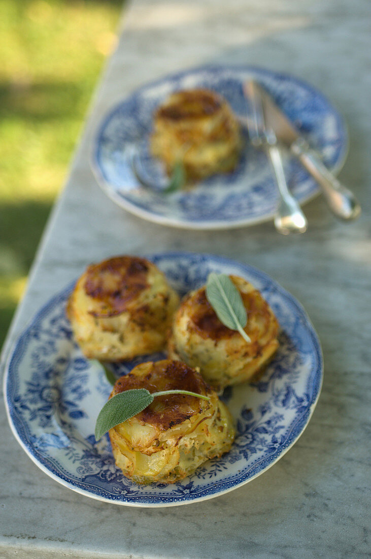 Kartoffeltörtchen mit Salbei