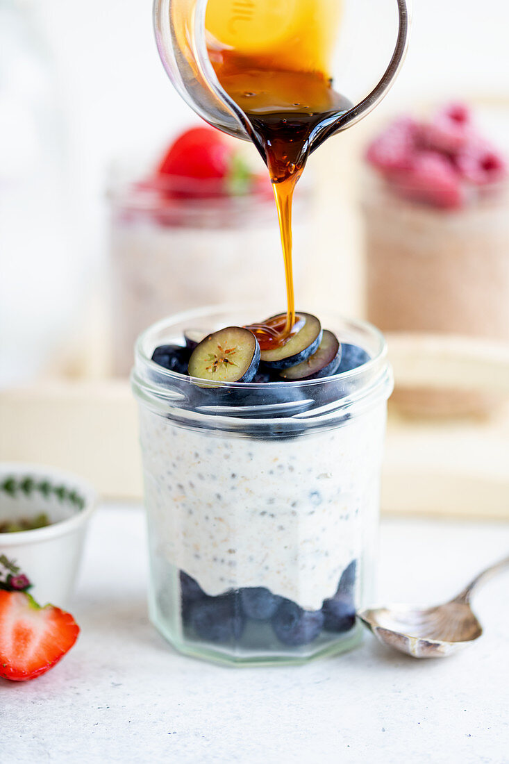 Overnight oats with fruits