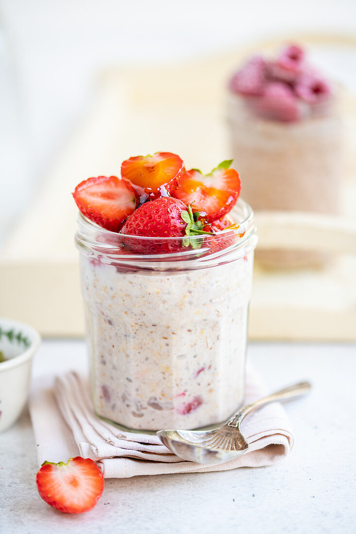 Overnight Oats mit Erdbeeren