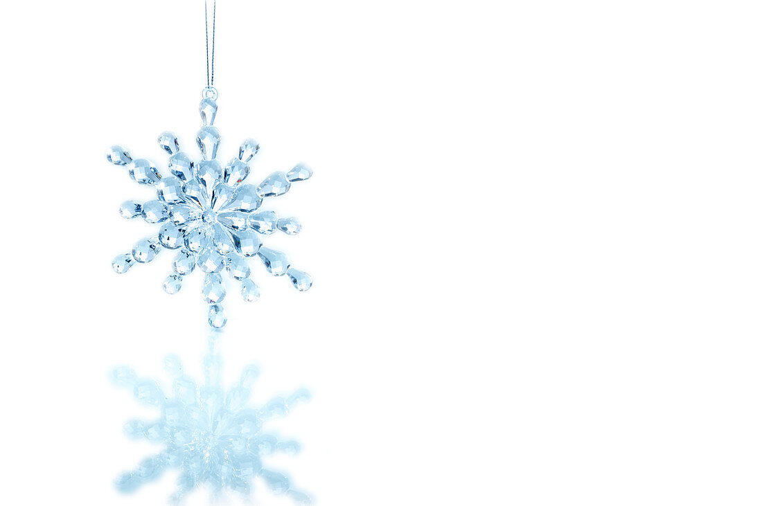 Glass snowflake decoration